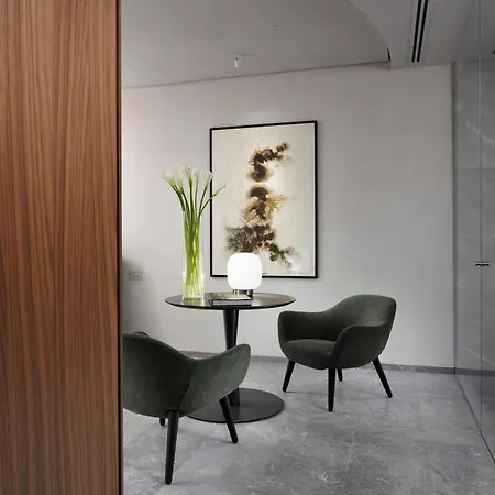 Della Posta, The Bank Hotel 4*