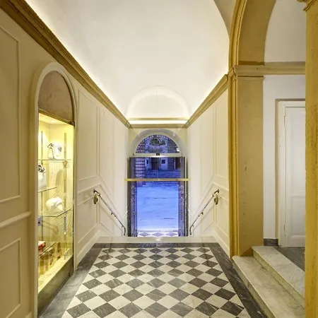 Hotel The Bank - Della Posta