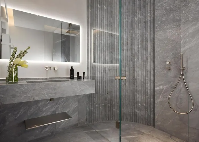 The Bank - Della Posta 4*