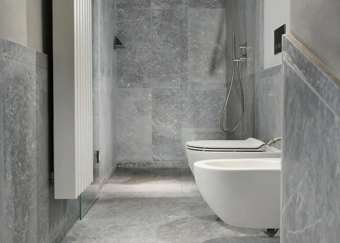 Della Posta, The Bank Hotel 4*