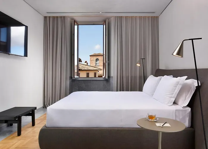 The Bank - Della Posta 4* Perugia